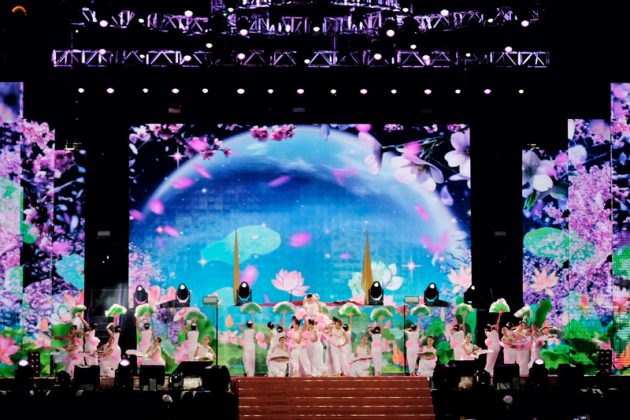 Văn nghệ mở màn
