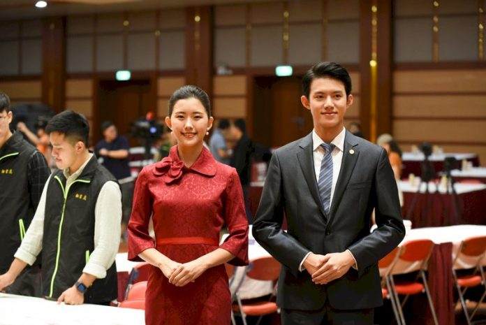 Nam thanh nữ tú trường đại học Minh Truyền đảm nhiệm chức vụ lễ tân phải biết CPR.